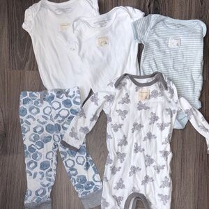 Bundle of Burts bees outfits. 5 pieces!